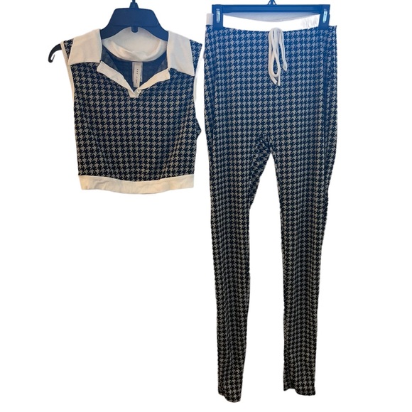 Black & Grey ‘Clueless Collar Two Piece Leggings Set - Picture 9 of 13